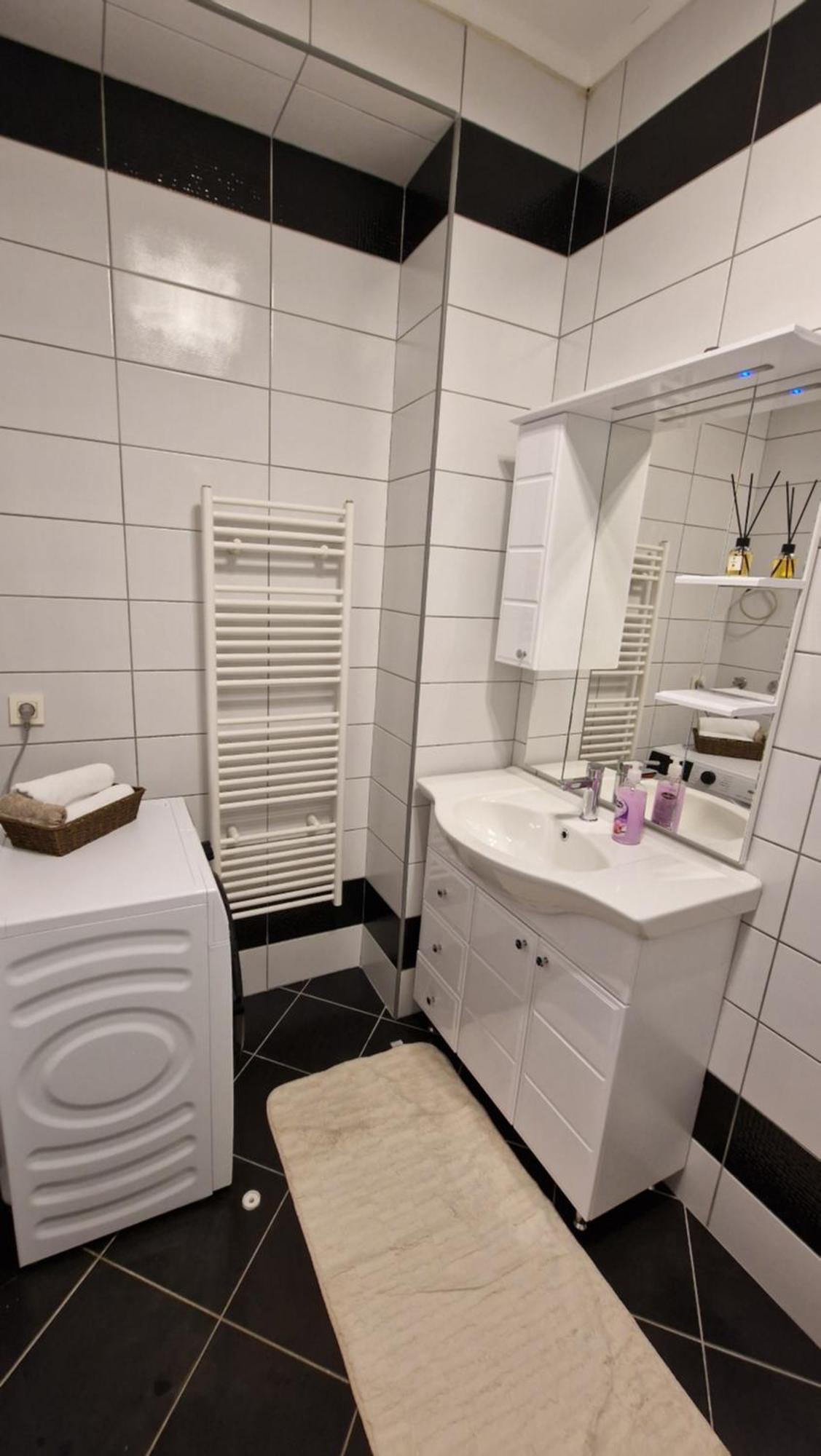 Apartamento In Medias Res Aparheartmant Saraievo